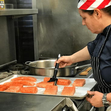 chef-cindie-preparing-meals-367x367